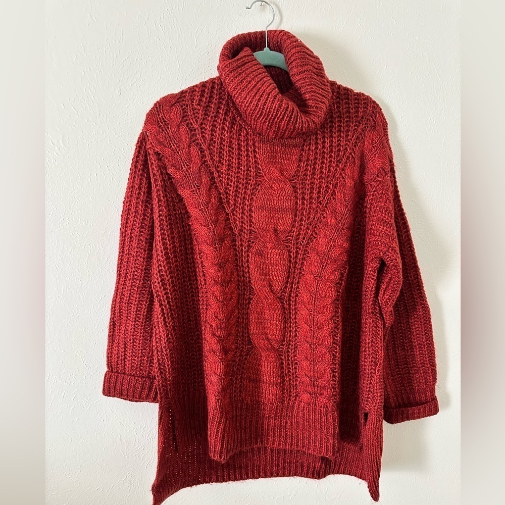 🌟SALE🌟 universal threads red turtleneck sweater size large - Picture 7 of 7